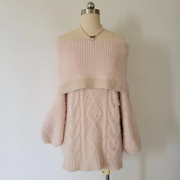 ⑤liz lisa dusty pink off shoulder sweater
fits xs-s...