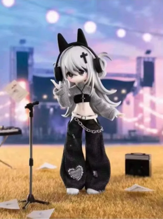 Streetstyle Doll