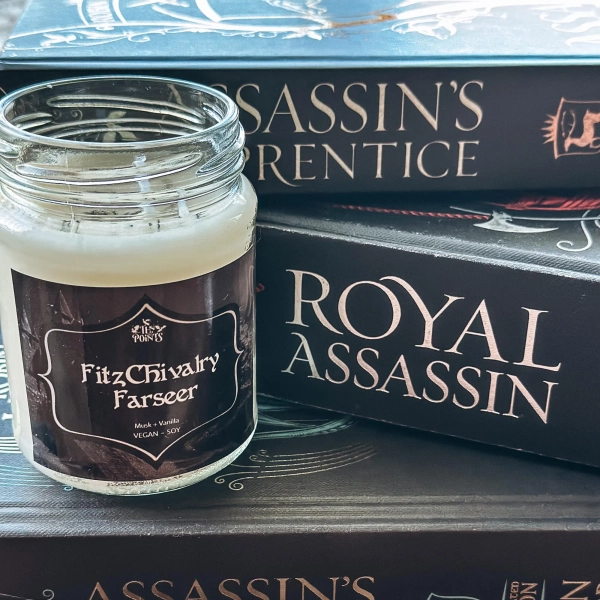FitzChivalry Farseer  - Soy Candle Scent Notes: Musk & Vanilla