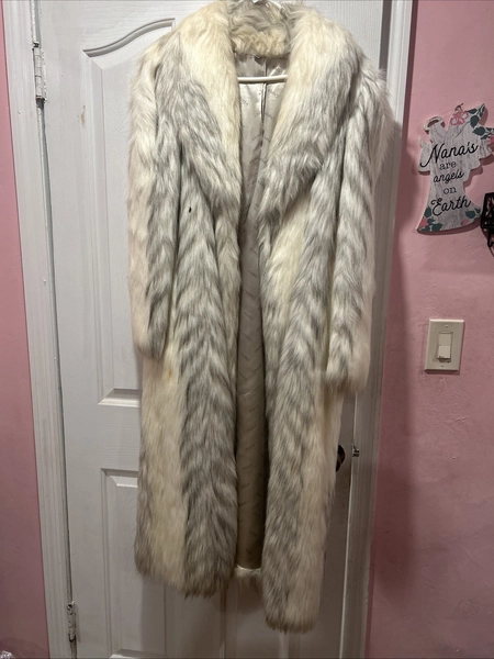 Vintage Silver Fox Full Length Fur Coat Elegant & Clean Woman’s Medium Classy