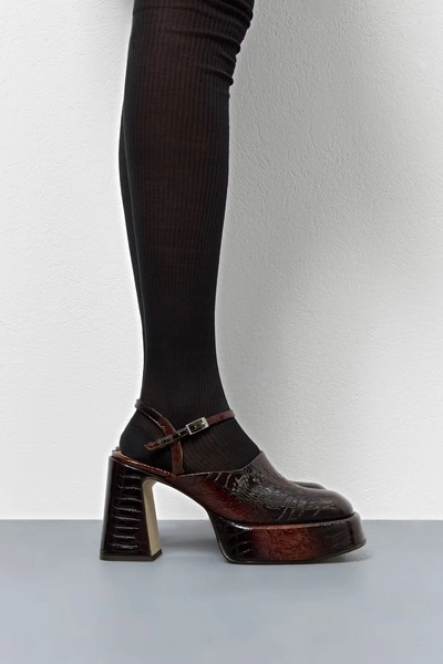 Ceri Court - Brown Embossed Snake Leather