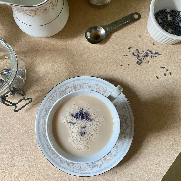 earl grey 𑣲𝄞