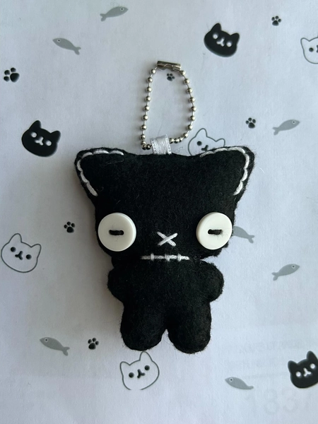 spooky midnight kitty felt plush keychain