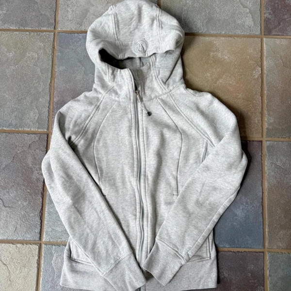 Grey Lululemon scuba define hoodie #athleisure...
