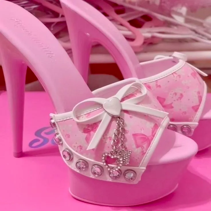 Pretty privilege GIFT (˶>⩊<˶)