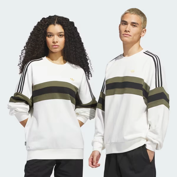 SKATEBOARDING VINTAGE INSPIRED CREWNECK SWEATSHIRT 
