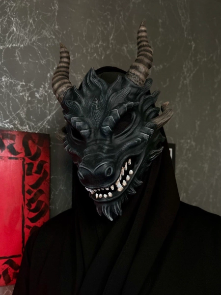 Black Dragon Mask: Comfortable to wear for Cosplay, Halloween Costume