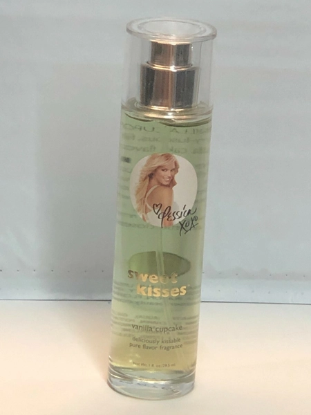 JESSICA SIMPSON SWEET KISSES VANILLA CUPCAKE FOR WOMEN - 1.0 OZ/29.5 ML - RARE