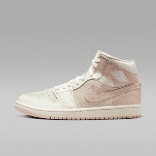 Air Jordan 1 Mid SE Women's Shoes
