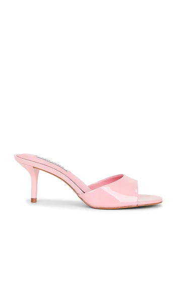 Steve Madden Kendrix Sandal in Pink. - size 6