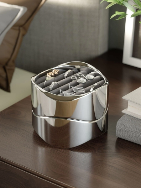 Umbra Chrome Wavy Jewelry Organizer