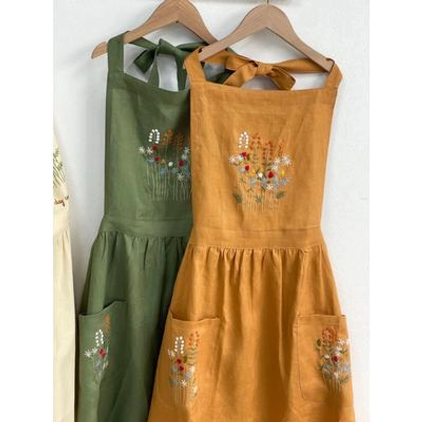 Natural Embroidered Floral 100% Pure Apron, Personalized Hand Embroidered Pure Linen Apron, Wildflower Embroidery Linen Apron for Women