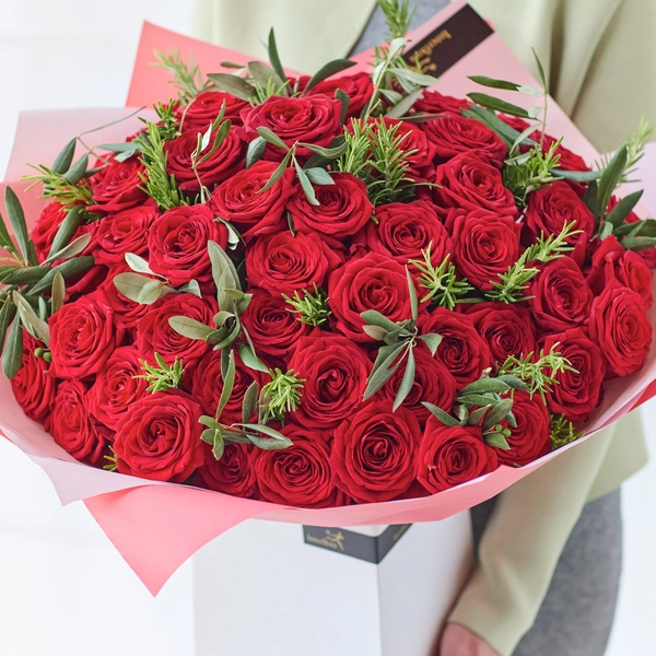 Big bouquet of roses