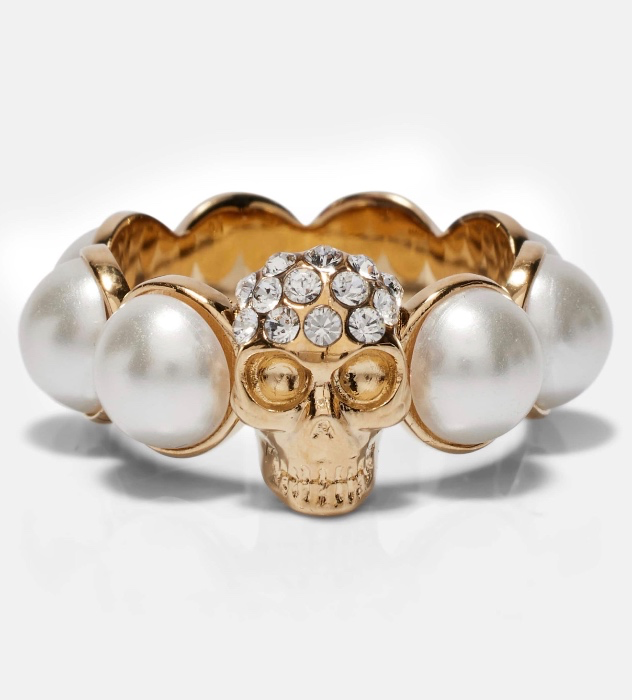 Skull ring