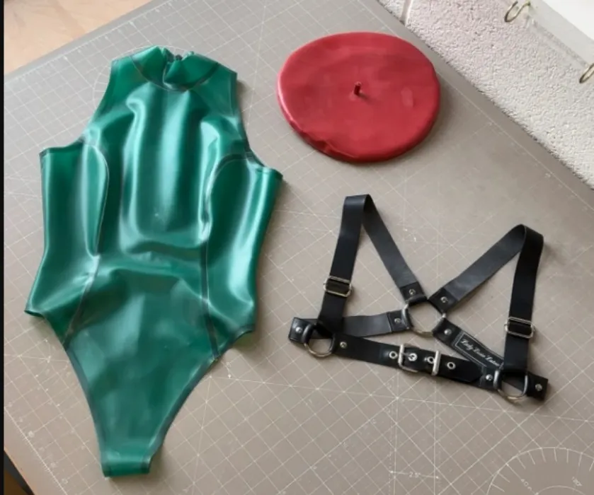 Latex Cammy Cosplay