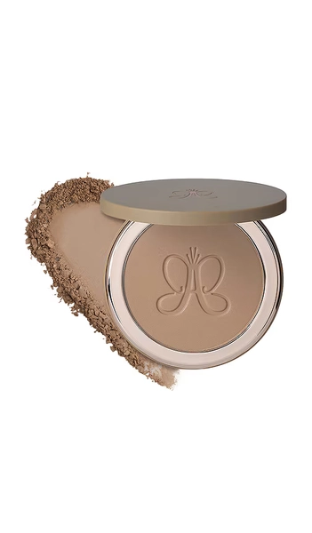 Anastasia Beverly Hills Smooth Blur Bronzer in Golden Beach Glow.