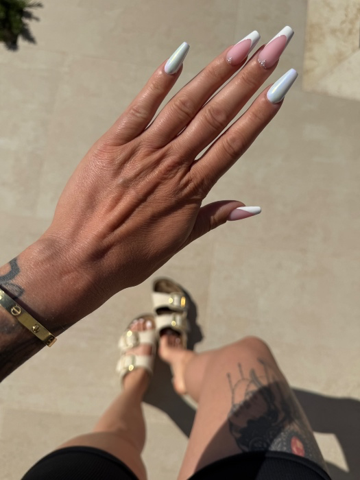 Nails 