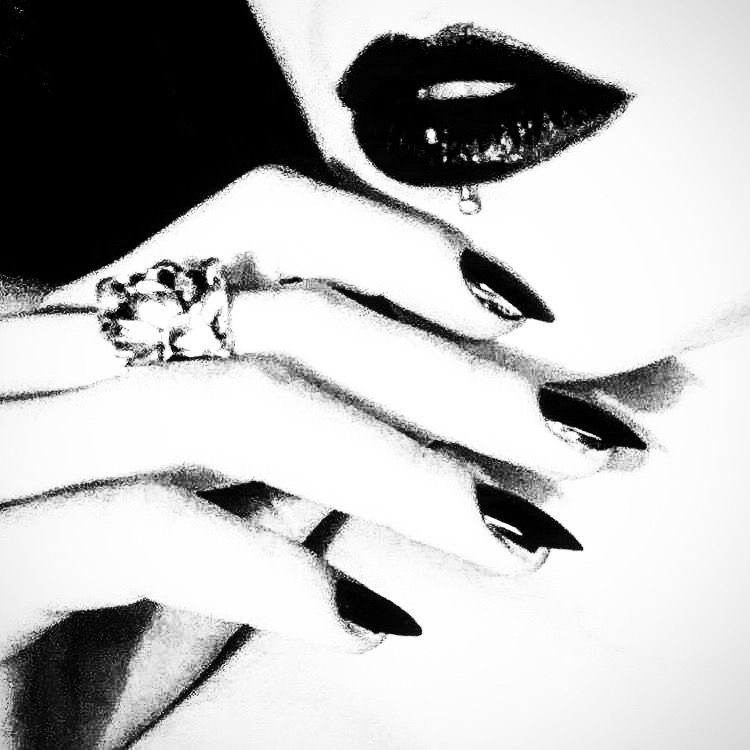 nails