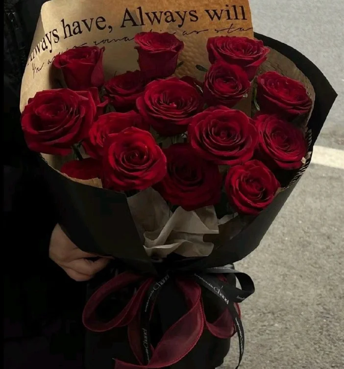 Roses for you my queen 👸🏻♥️