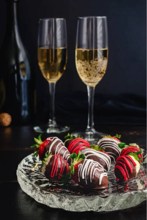 Champagne and Chocolate Dipped Strawberries 