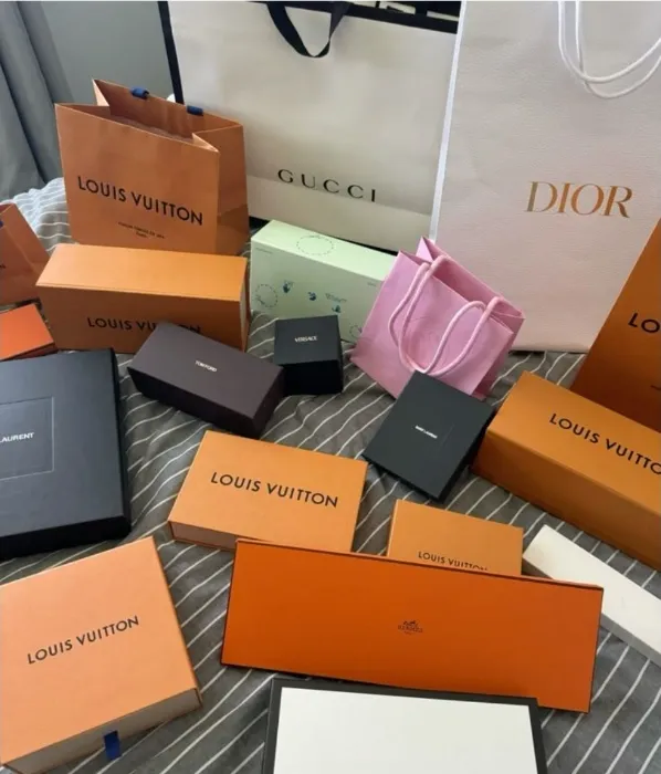 Shopping Spree for Queen Kaitlyn