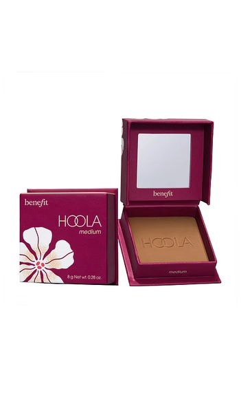 Benefit Cosmetics Hoola Powder Bronzer in Medium.