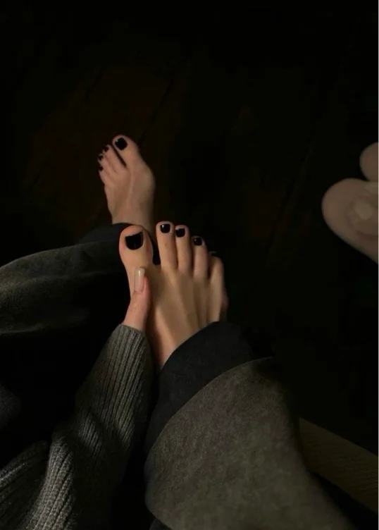 mani & pedi