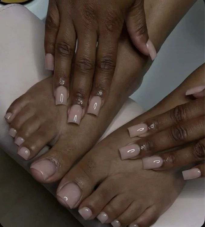 Manicure & Pedicure 