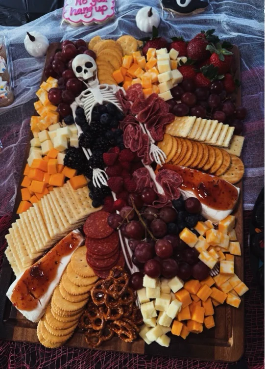 👀 shady charcuterie 🧀 
