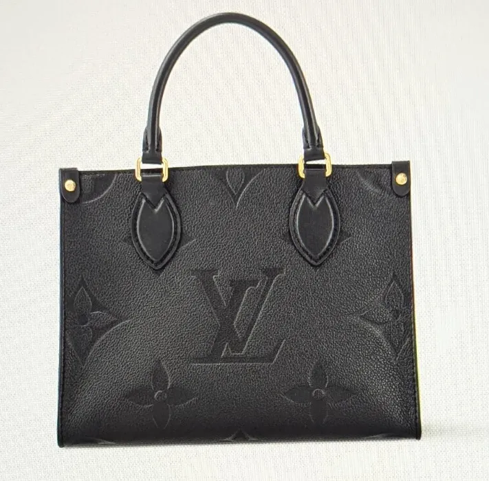 Louise Vuitton OnTheGo PM