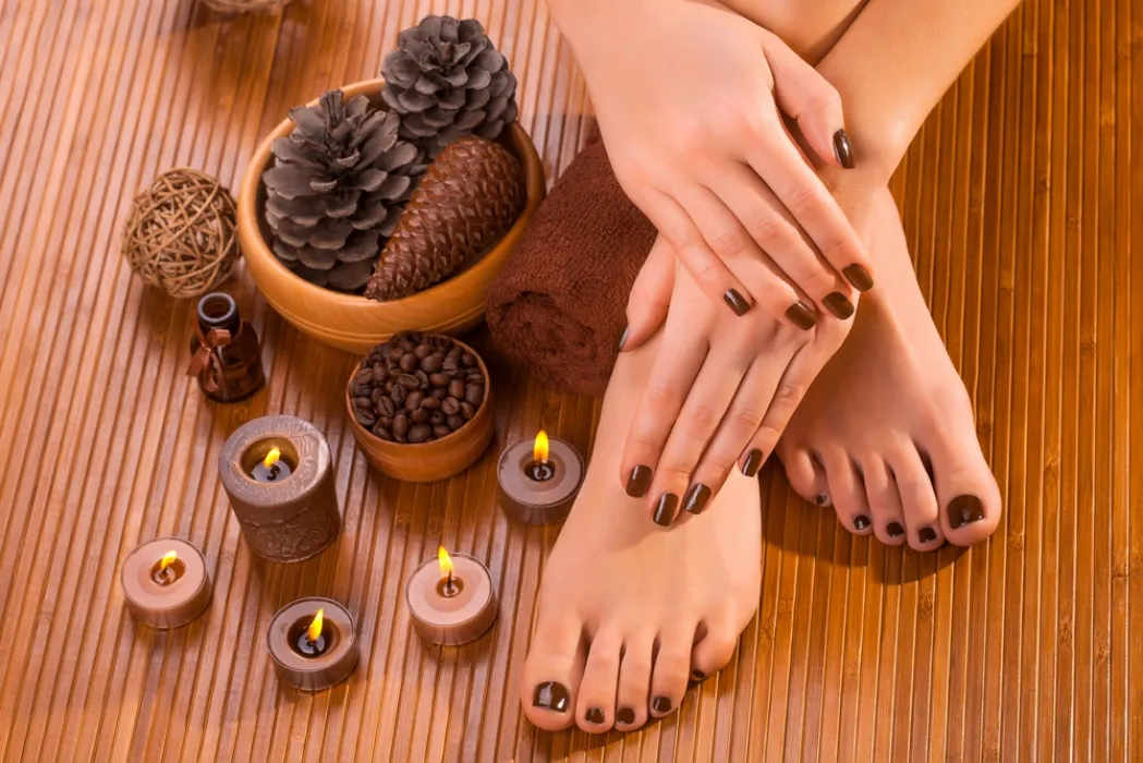 Manicure for two 