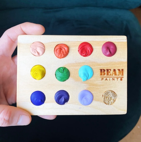 Watercolour paint set 