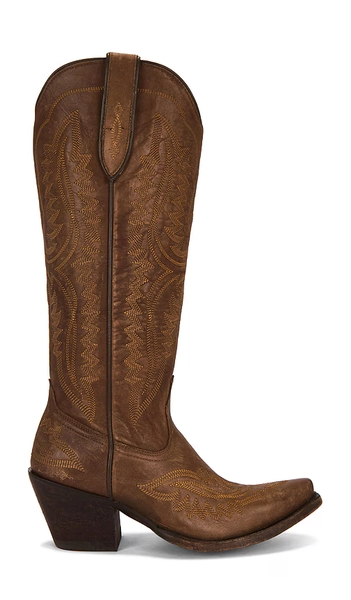 Ariat Casanova Boots in Brown. - size 8.5