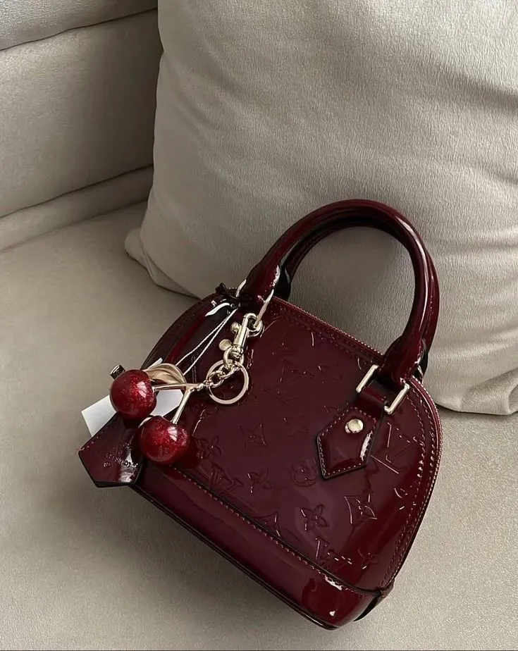 Elegant Handbag