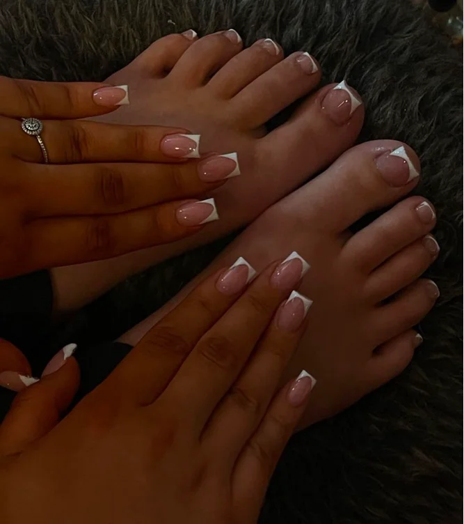 mani&pedi