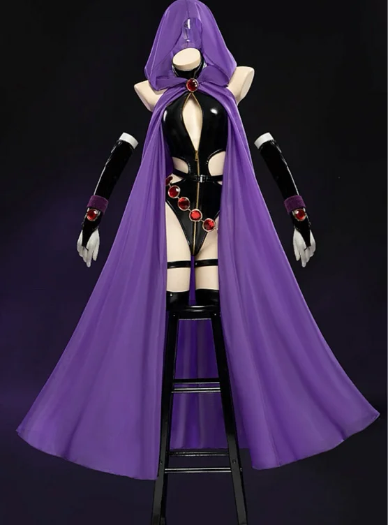 Raven cosplay