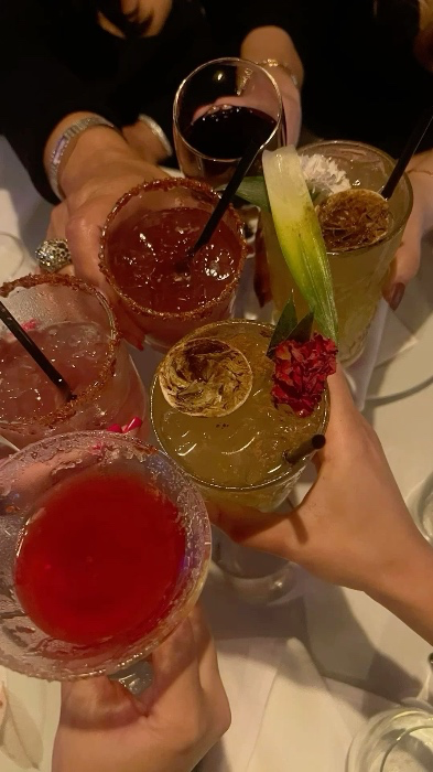 drinks for mommy 😈