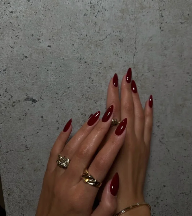 Getting my nails done 💅🏼 (70€)