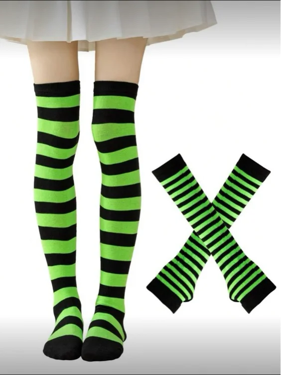 Black and green striped socks + gloves