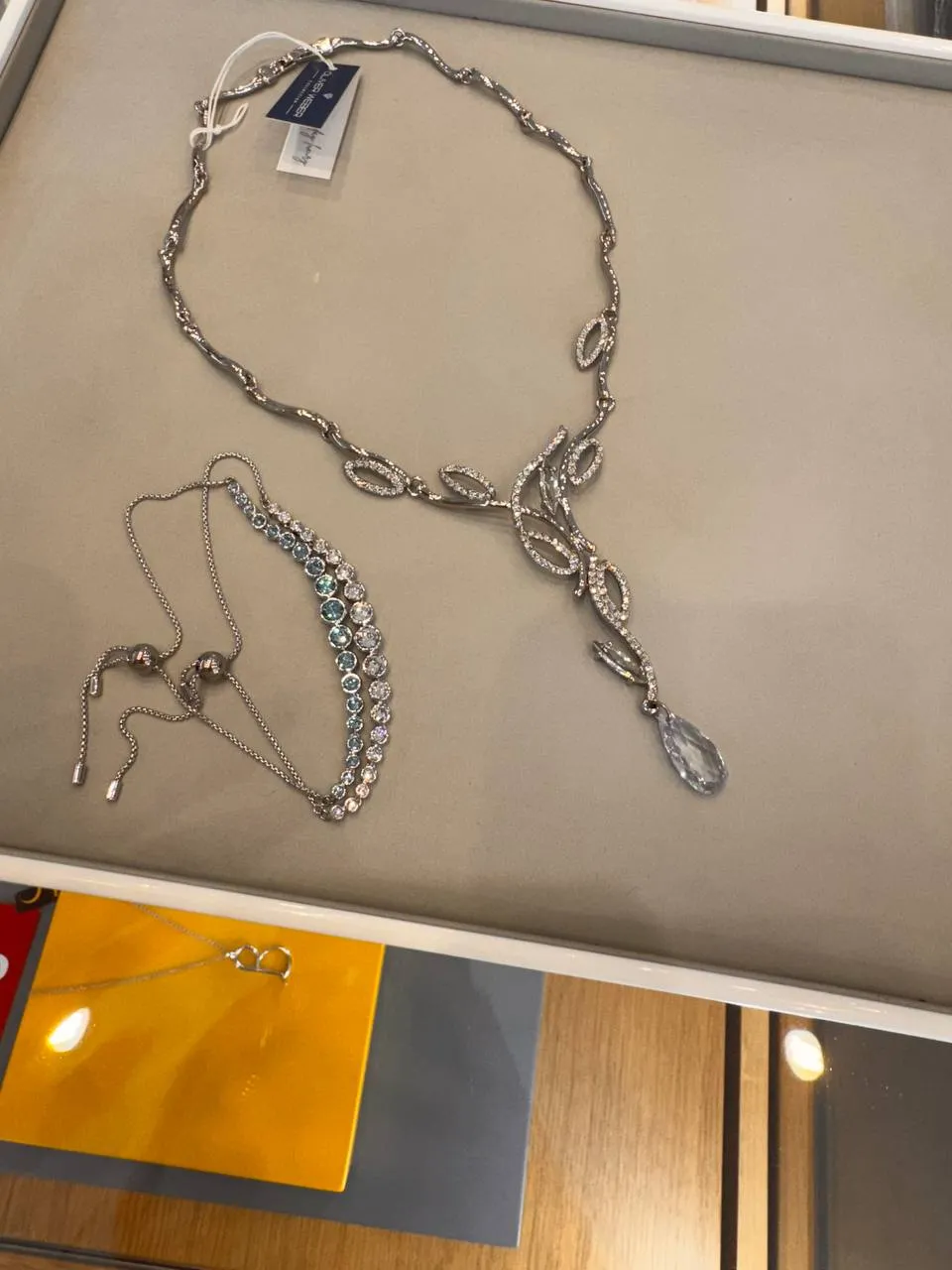 Bracelet white or blue