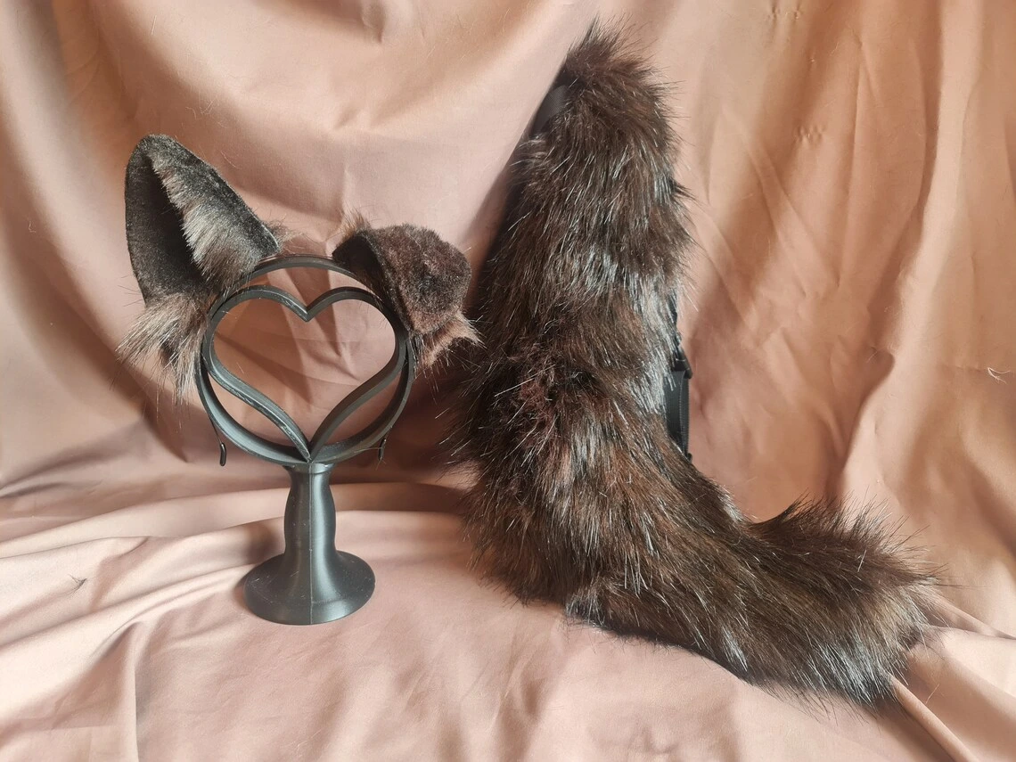  Dark Brown Ears and Tail 