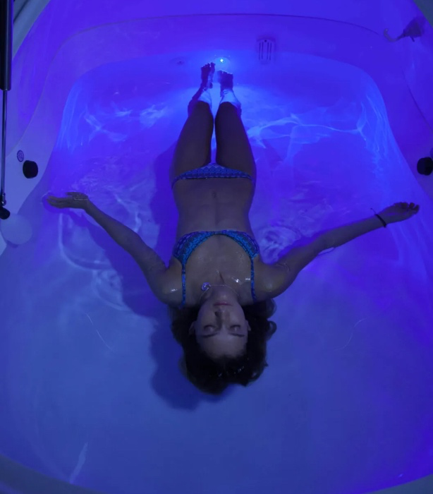 Float tank therapy