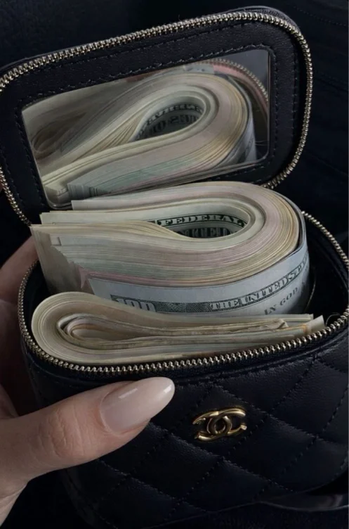 A Gift For My Queen