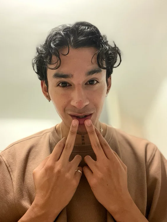 Admiration Contribution