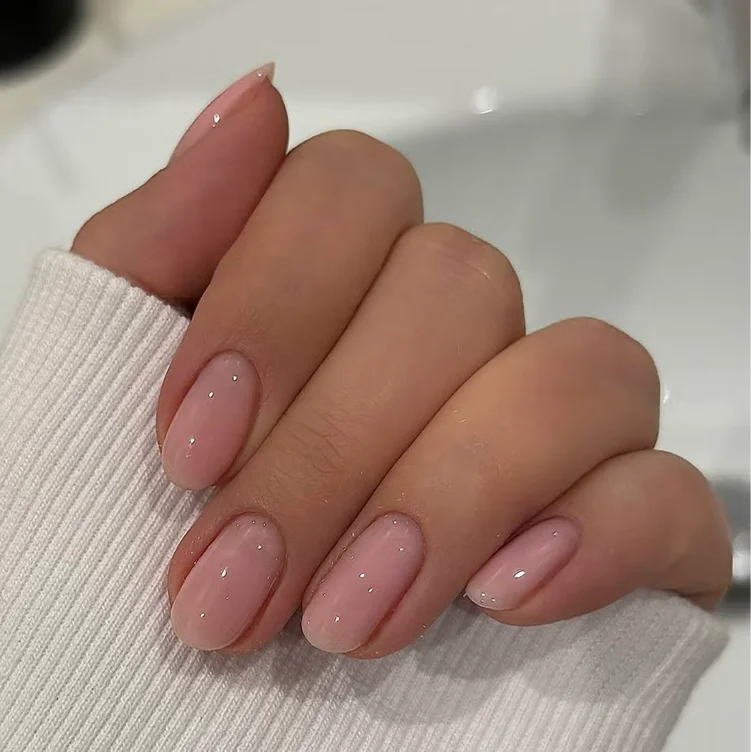 Get my nails done 💅