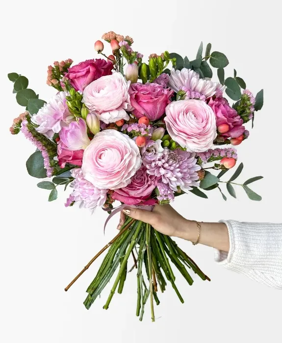 On Pointe Bouquet (22+ stems) | Tonic Blooms