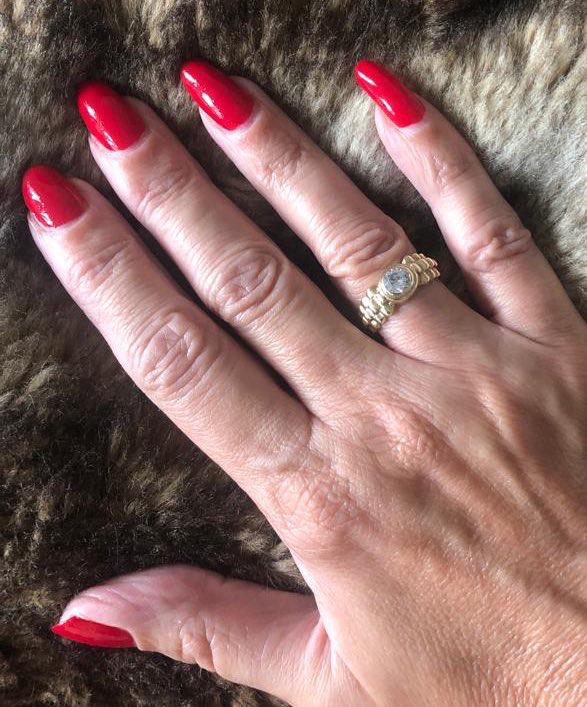 Nail pamper 