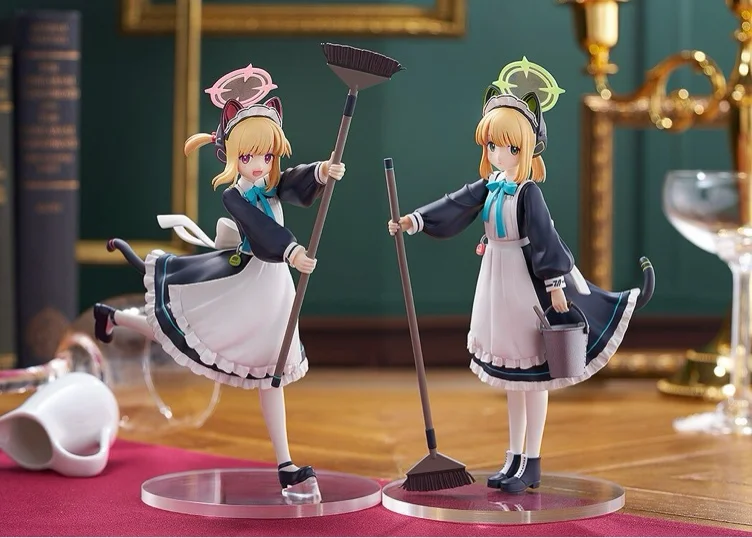 Momoi and Midori maid figures 