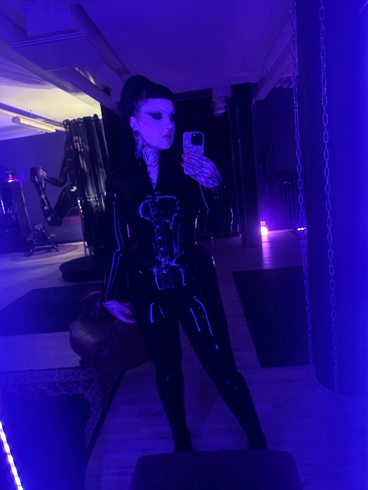 Pay for my next big furniture project 🖤