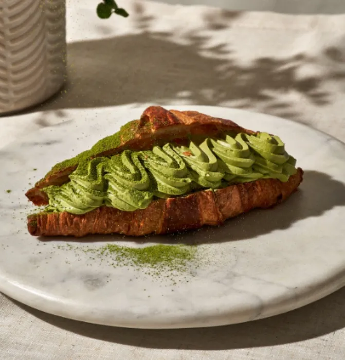 Matcha & Croissant 